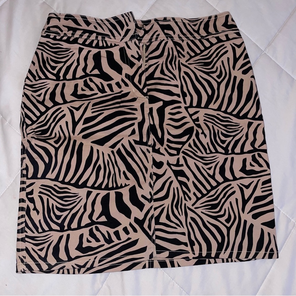 Mini skirt - Picture 3 of 5